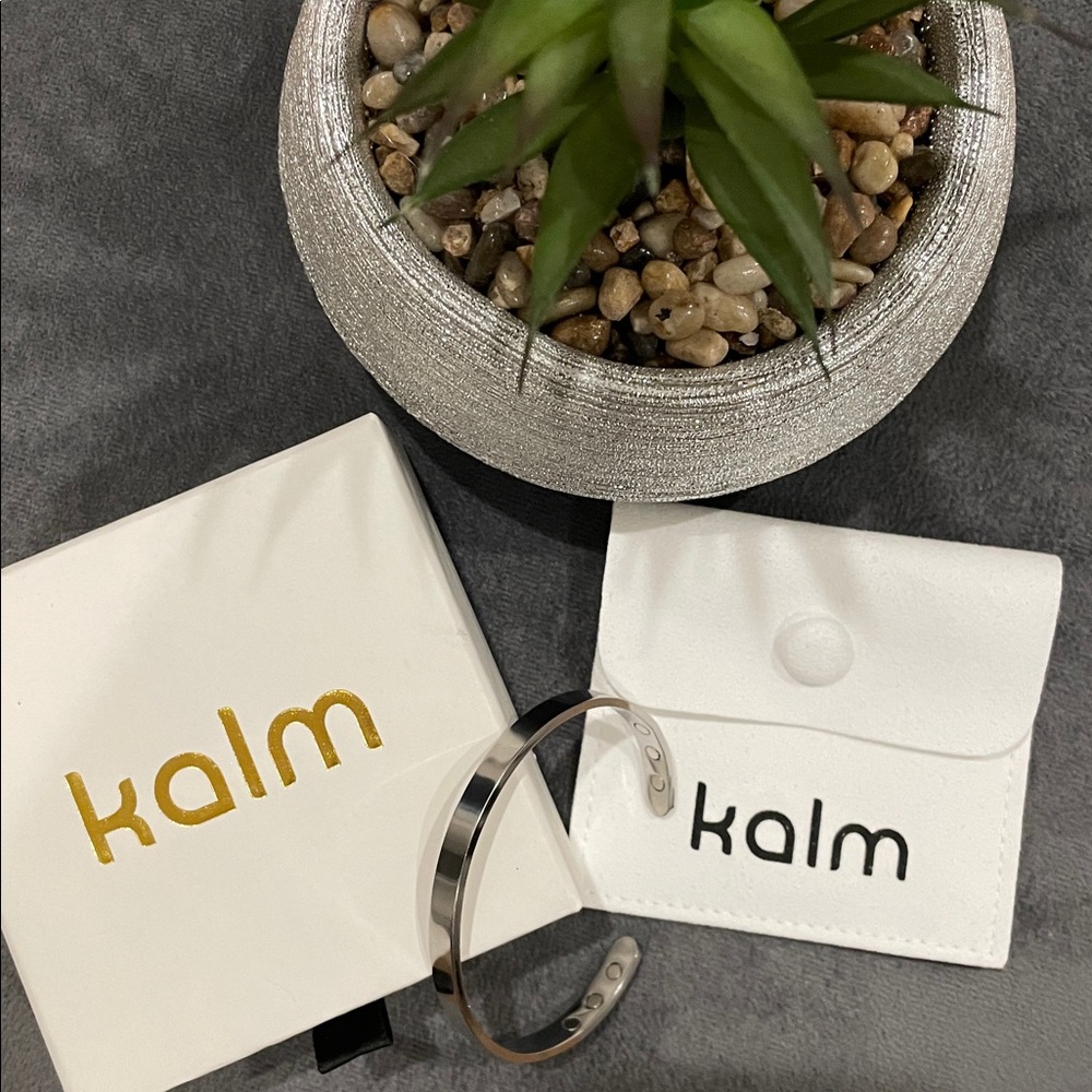 kalm. Magnetic Bracelet